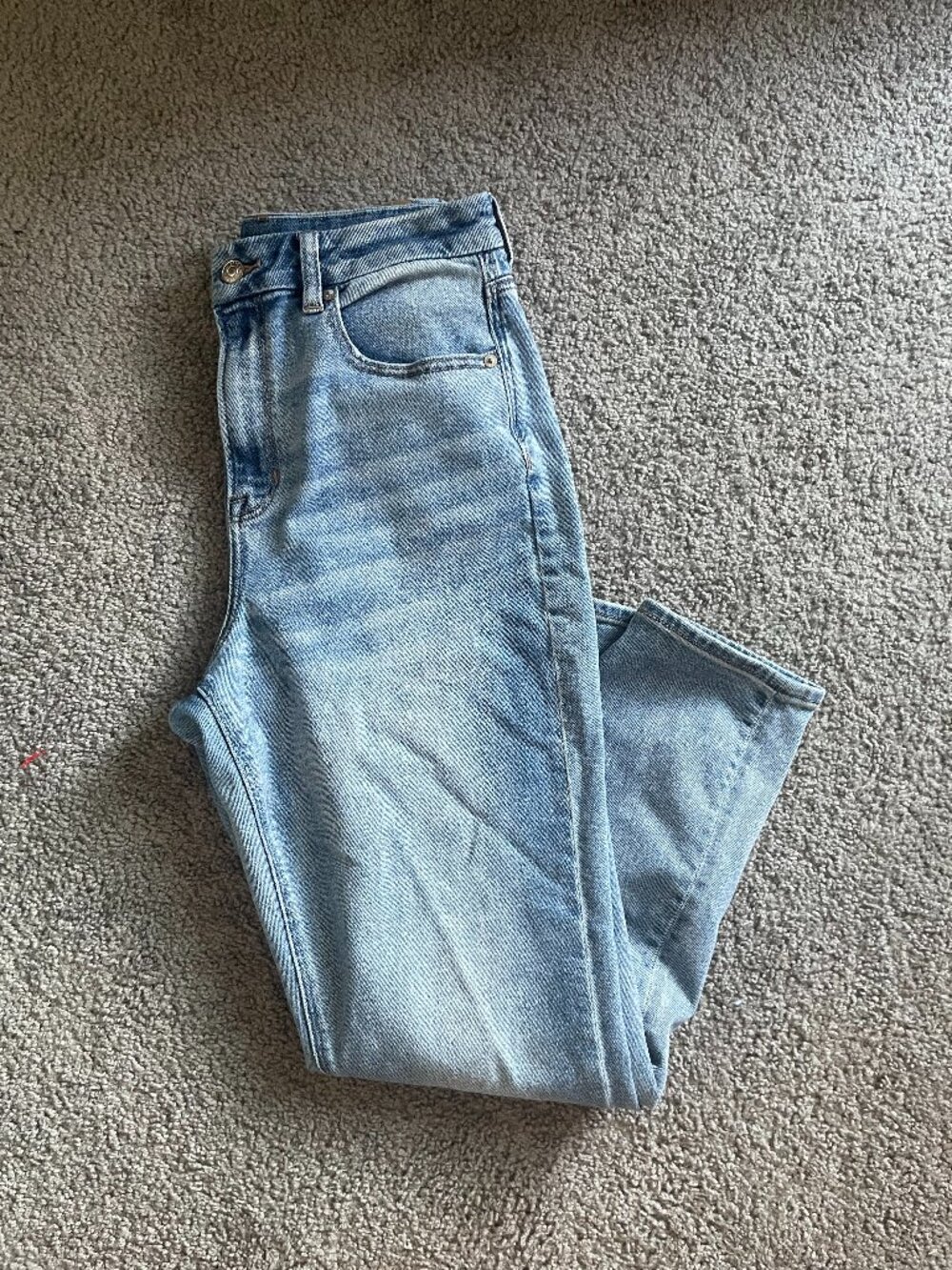 American Eagle Curvy Mom Jean size 6 Light Wash High Rise Denim